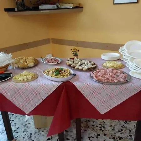 Del Boschetto Hostel *