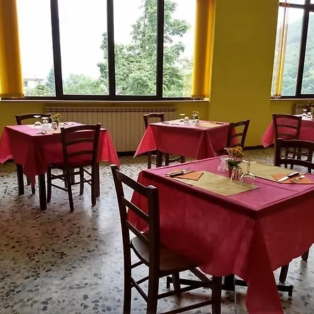 Del Boschetto Hostel *